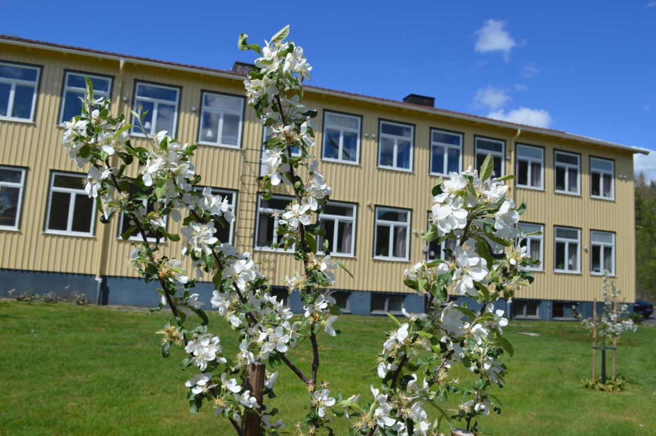 Kalvs Skolhus Hostel Exterior photo